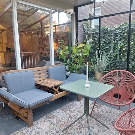 Berglust Met Serre En Gratis Parkeren Appartement Rotterdam