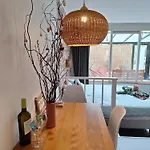 Berglust Met Serre En Gratis Parkeren 아파트 *